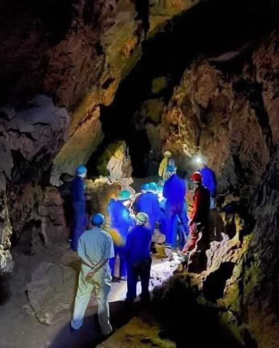 Découvrez la magie de Grotte Chaâra et profitez des vues panoramiques depuis Jbel Bouhadli 🏔️Un (2)