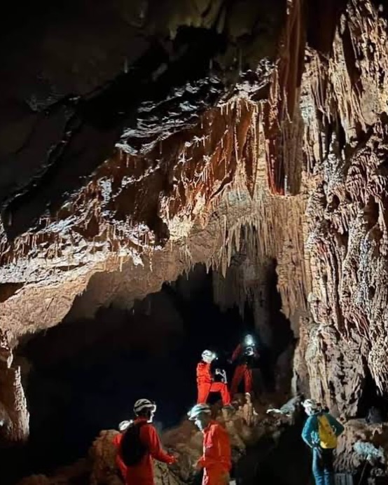 Découvrez la magie de Grotte Chaâra et profitez des vues panoramiques depuis Jbel Bouhadli 🏔️Un (3)